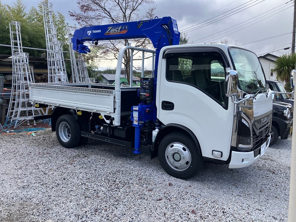 想苑が導入した2tクレーン車ショートボディ